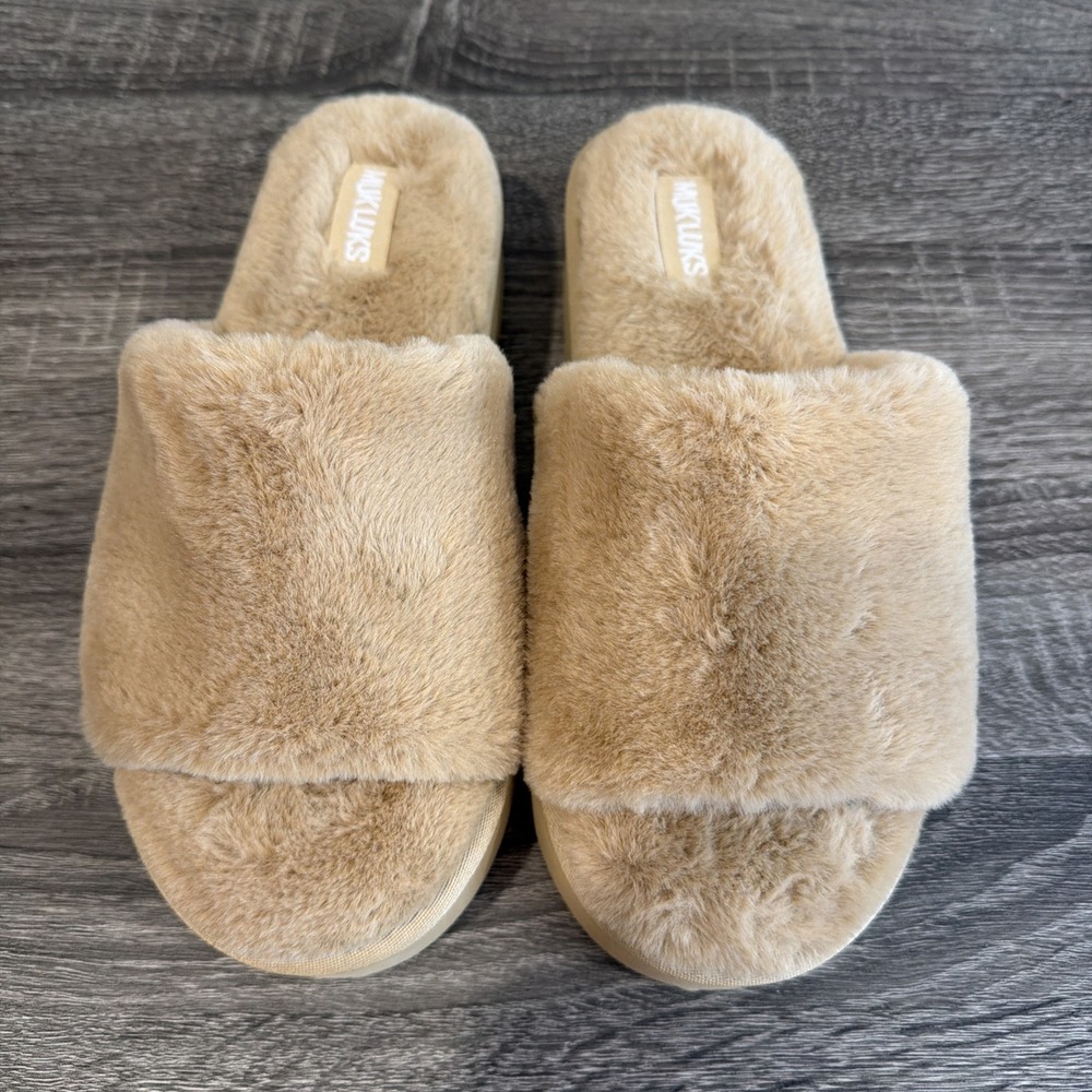 Muk Luks Womens Tan Faux Fur Platform Slide Slippers Size 7-8 Cozy Sandals